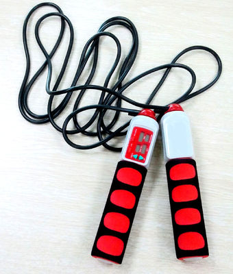 Fitness-Sprungseil verstellbares PVC-Draht gewichtetes Sprungseil mit angepasstem Farblogo und Schaumstoff-ABS-Griff