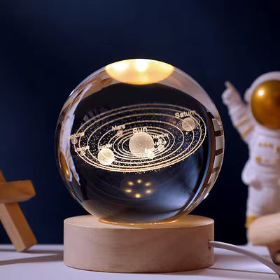 Gravierter 3D-Laser Kristallkugel mit LED-Beleuchtung